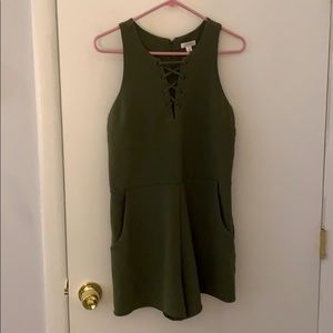 Tie up romper with pockets